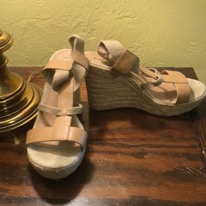 Size 9 tan wedges